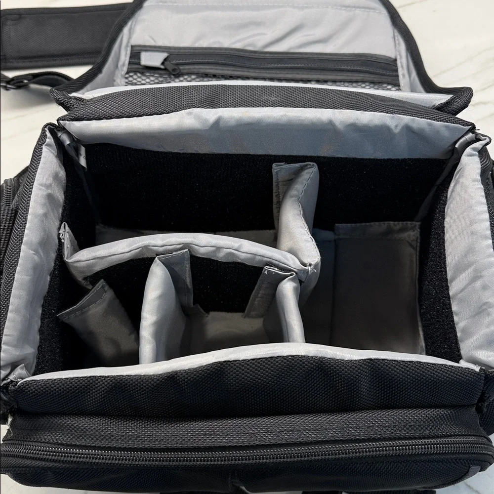 Nikon SC-B2 Digital SLR Camera Bag Case With Strap